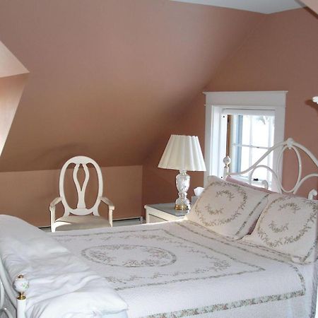 The Trumbull House Bed And Breakfast Hanover Esterno foto
